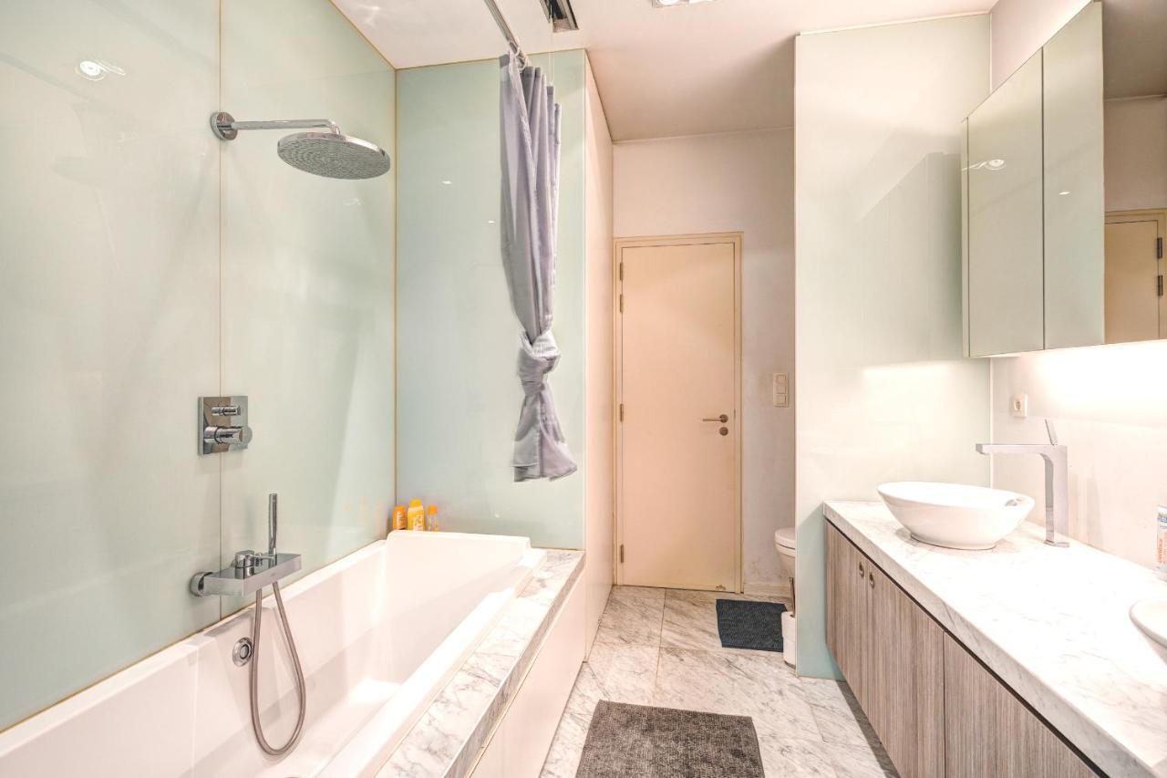 Three Bedroom Marble Apartment In The Heart Of Anversa Esterno foto